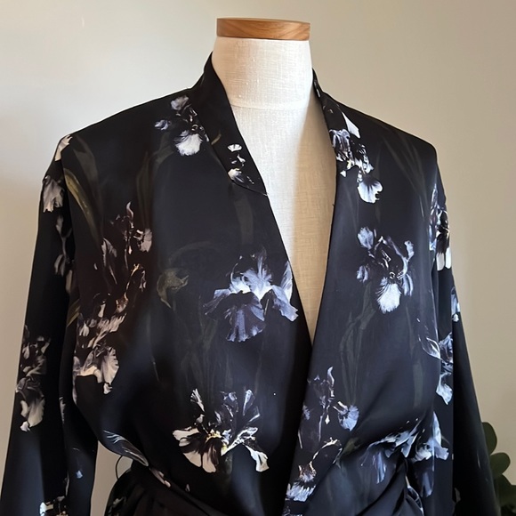 H&M Jackets & Blazers - KIMONO Wrap Jacket/Top